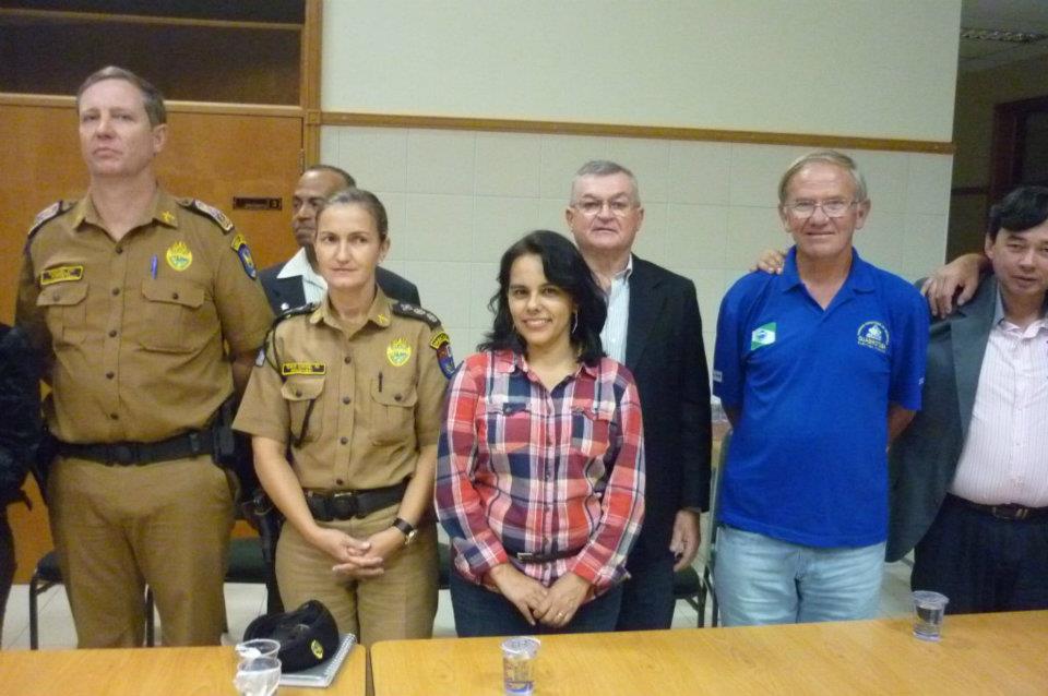 REUNIÃO NO JARDIM DAS AMÉRICAS, COM O COMANDANTE GERAL DA POLÍCIA MILITAR DO PARANÁ – CEL. ROBERSON BONDARUK.