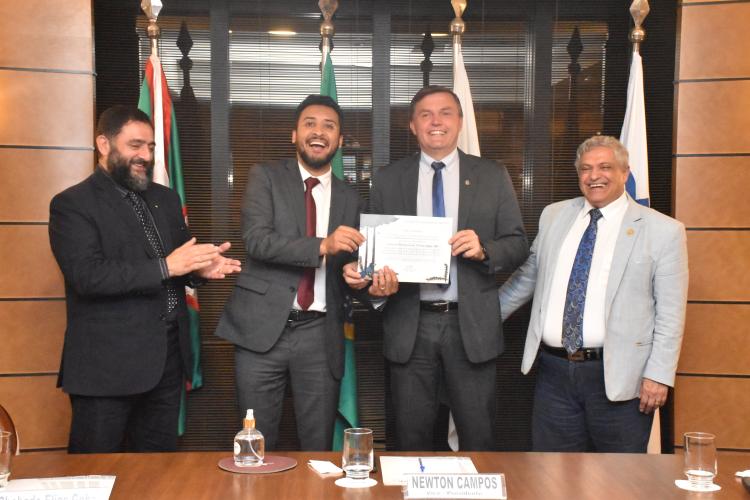 CONSEGS QUE RECEBERAM ATRAVÉS DE SEUS REPRESENTANTES REGIONAIS