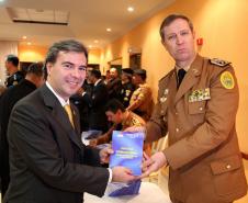 Coronéis da PM Roberson e César lançam 4ª edição do livro "Polícia Comunitária"