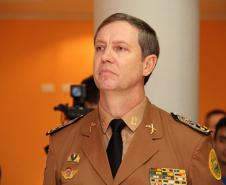Coronéis da PM Roberson e César lançam 4ª edição do livro "Polícia Comunitária"
