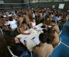 Cadetes da Academia Policial Militar do Guatupe em treinamento com a Rede de Desenvolvimento Local.
