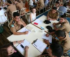 Cadetes da Academia Policial Militar do Guatupe em treinamento com a Rede de Desenvolvimento Local.