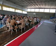 Cadetes da Academia Policial Militar do Guatupe em treinamento com a Rede de Desenvolvimento Local.