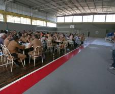 Cadetes da Academia Policial Militar do Guatupe em treinamento com a Rede de Desenvolvimento Local.