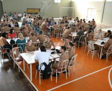 Cadetes da Academia Policial Militar do Guatupe em treinamento com a Rede de Desenvolvimento Local.