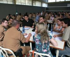 Cadetes da Academia Policial Militar do Guatupe em treinamento com a Rede de Desenvolvimento Local.