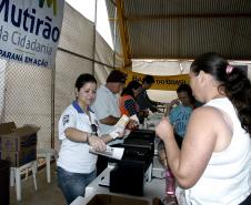 Cascavel recebe a Feira de Serviços UPS Mutirão da Cidadania, coordenada pelas Secretarias da Justiça, Cidadania e Direitos Humanos (SEJU) e de Relações com a Comunidade, em parceria com a Prefeitura de Cascavel, demais instituições estaduais e da sociedade civil.Cascavel, 31/08/2013.Foto: Levy Ferreira/SERC