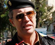 A Polícia Militar do Paraná realiza simulação de dois tipos de acidentes, um com vítima e outro sem, para mostrar em qual caso utilizar o Boletim de Acidentes de Trânsito Eletrônico Unificado (Bateu). nA IMAGEM, o comandante geral da PM, coronel Roberson Luiz Bondaruk. Foto: Cabo Daniel Meneghetti.