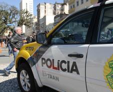 A Polícia Militar do Paraná realiza simulação de dois tipos de acidentes, um com vítima e outro sem, para mostrar em qual caso utilizar o Boletim de Acidentes de Trânsito Eletrônico Unificado (Bateu). Foto: Cabo Daniel Meneghetti.