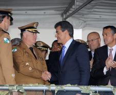 O governador Beto Richa dá posse ao novo comandante-geral da Polícia Miliar, coronel César Vinicius Kogut. Participaram, o vice-governador, Flávio Arns, a secretária da Família e Desenvolvimento Social, Fernanda Richa e o secretário da Segurança Pública, Cid Vasques. Curitiba, 15/10/2013. Foto: Orlando Kissner/ANPr