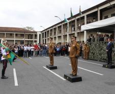 O governador Beto Richa dá posse ao novo comandante-geral da Polícia Miliar, coronel César Vinicius Kogut. Participaram, o vice-governador, Flávio Arns, a secretária da Família e Desenvolvimento Social, Fernanda Richa e o secretário da Segurança Pública, Cid Vasques. Curitiba, 15/10/2013. Foto: Orlando Kissner/ANPr