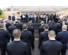 LONDRINA. Governador Beto Richa recebe em Londrina, 400 novos policiais que atuarão no próprio município e em Jacarezinho, Apucarana, Rolândia, Cornélio Procópio, Ivaiporã e Arapongas. Na solenidade foram apresentados, também, os 26 novos bombeiros para Londrina e Maringá.Londrina, 20/11/2013.Foto: Arnaldo Alves/ANPr