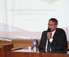 O Instituto de Criminalística do Paraná reabriu, nesta quarta-feira (12), o Laboratório de Hipnose Forense, o único da América Latina especializado no uso desta técnica para colaborar com a investigação de crimes.