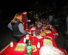 Por ocasião do periodo de festas e final de ano, os moradores do Tarumã através da D. Odete e amigas decidiram fazer uma festa de Natal de rua usando a rua Prof. Rubens Gomes de Souza como palco para este evento.