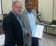 Caio Rizzardi e o presidente do CONSEG Londrina Sul Roberto Aparecido de Assis