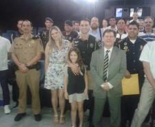 CONSEG Água Verde presta homenagem a policiais