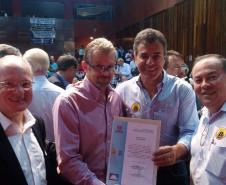 Governador Beto Richa entrega Carta Constitutiva ao CONSEG de Paranavaí