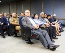         No dia 25 de Abril de 2019, as 20 h o Coordenador Estadual do CONSEG, o Coronel Chehade Elias Geha, junto ao Chefe do Estado-Maior da PMPR, o Coronel Lanes Randal Prates Marques, receberam nas dependências do Salão Nobre do Quartel do Comando-Geral representantes dos CONSEGs da Capital, Região Metropolitana e Litoral para esclarecimento a respeito do decreto e documentação para a criação dos Conselhos Comunitários