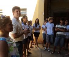 Coordenadora Estadual dos CONSEGs levou a proposta do CONSEG JOVEM para o Conselho Comunitário de Primeiro de Maio e para os alunos do Ensino Médio