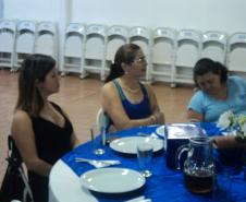 Coordenadora Estadual para Assuntos dos CONSEGs recebe homenagem do Conselho Comunitário de Segurança Primeiro de Maio, no término do evento realizado no município.
