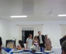 Coordenadora Estadual para Assuntos dos CONSEGs recebe homenagem do Conselho Comunitário de Segurança Primeiro de Maio, no término do evento realizado no município.