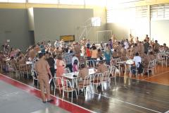 Conexão: rede formada com um barbante entre polícia, conselhos de segurança e comunidade mostra a aliança estabelecida durante o diálogo.