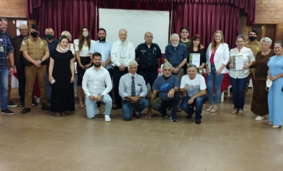 FOTOS DAS ENTREGAS DAS CARTAS CONSTITUTIVAS