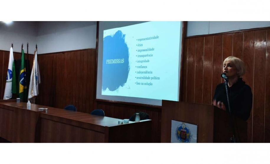 PALESTRA VALÉRIA PROCHMANN