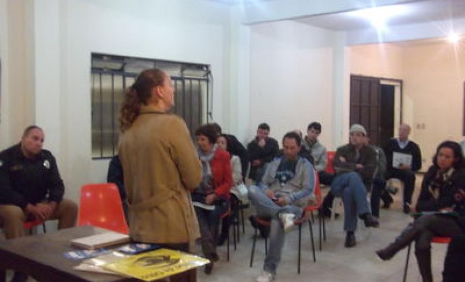 REUNIÃO PARA CRIAÇÃO DE CONSEG NO BAIRRO MOSSUNGUÊ