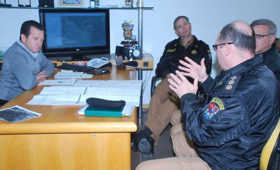 Prefeitura de Fazenda Rio Grande construirá nova sede da PM na cidade Prefeitura de Fazenda Rio Grande construirá nova sede da PM na cidade