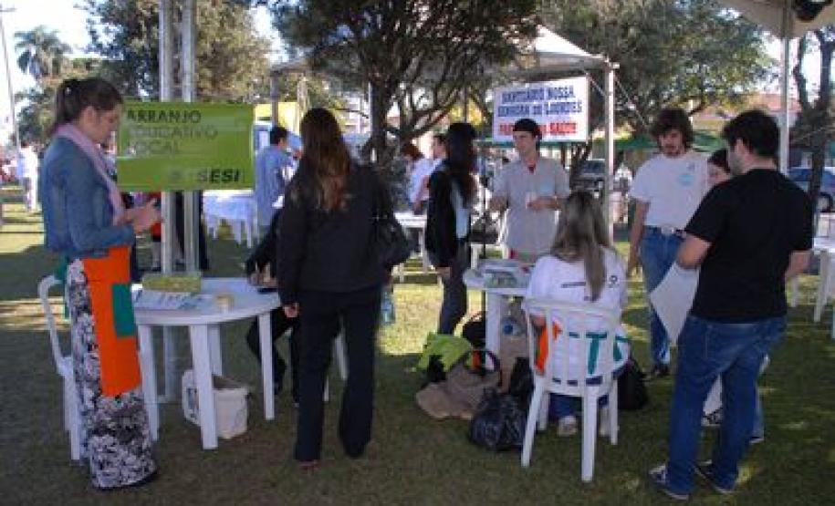 Feiras da Paz reúnem mais de 10 mil pessoas em dez cidades do Paraná Feiras da Paz reúnem mais de 10 mil pessoas em dez cidades do Paraná