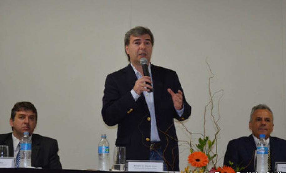 Secretário da Segurança acompanha início dos trabalhos da DH de Cascavel Secretário da Segurança acompanha início dos trabalhos da DH de Cascavel