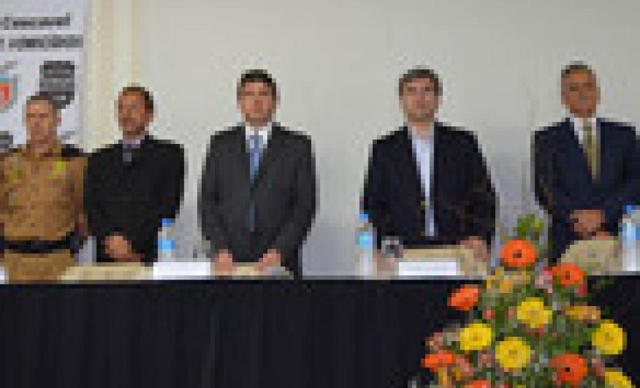 Secretário da Segurança acompanha início dos trabalhos da DH de Cascavel