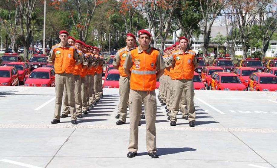 Centenário do Corpo de Bombeiros é comemorado com entrega de viaturas e desfile