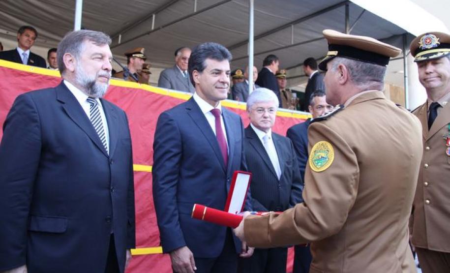 Centenário do Corpo de Bombeiros é comemorado com entrega de viaturas e desfile