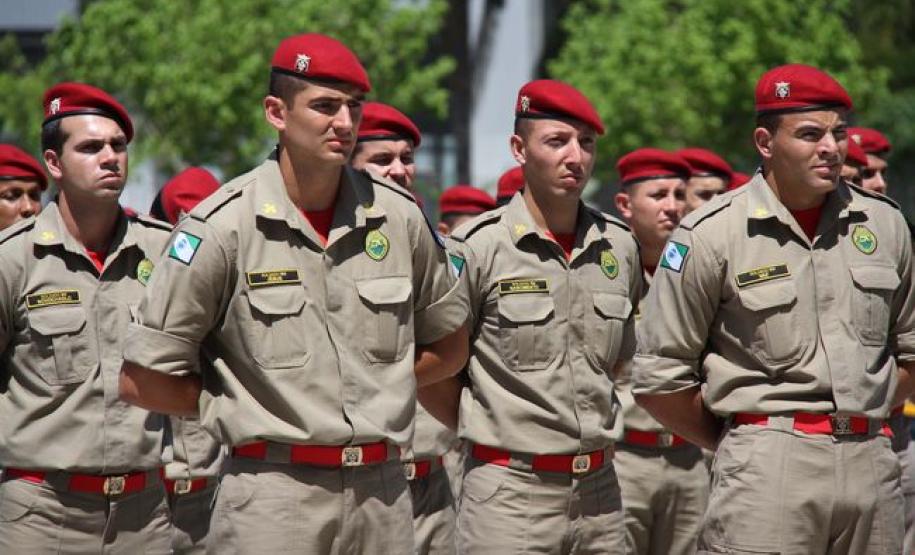 Centenário do Corpo de Bombeiros é comemorado com entrega de viaturas e desfile