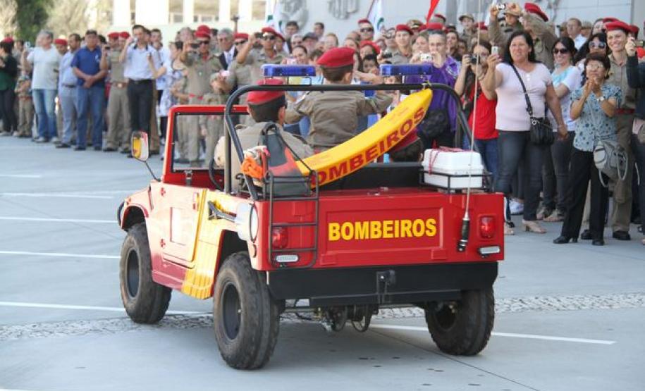 Centenário do Corpo de Bombeiros é comemorado com entrega de viaturas e desfile