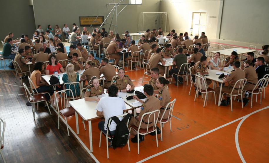 Cadetes da Academia Policial Militar do Guatupe em treinamento com a Rede de Desenvolvimento Local.