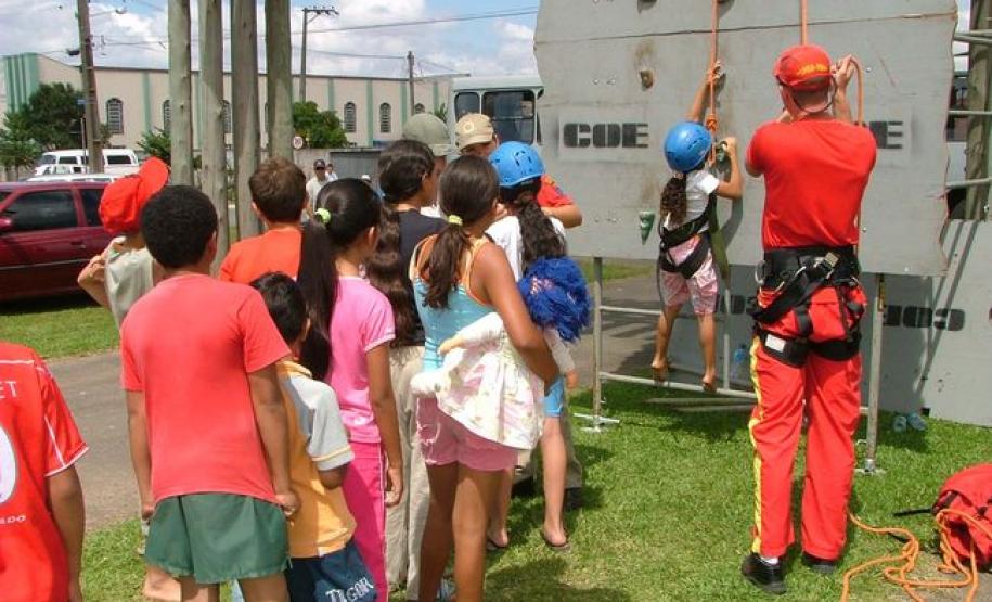 Dia das crianças é comemorado com festa em todas as UPSs da capital