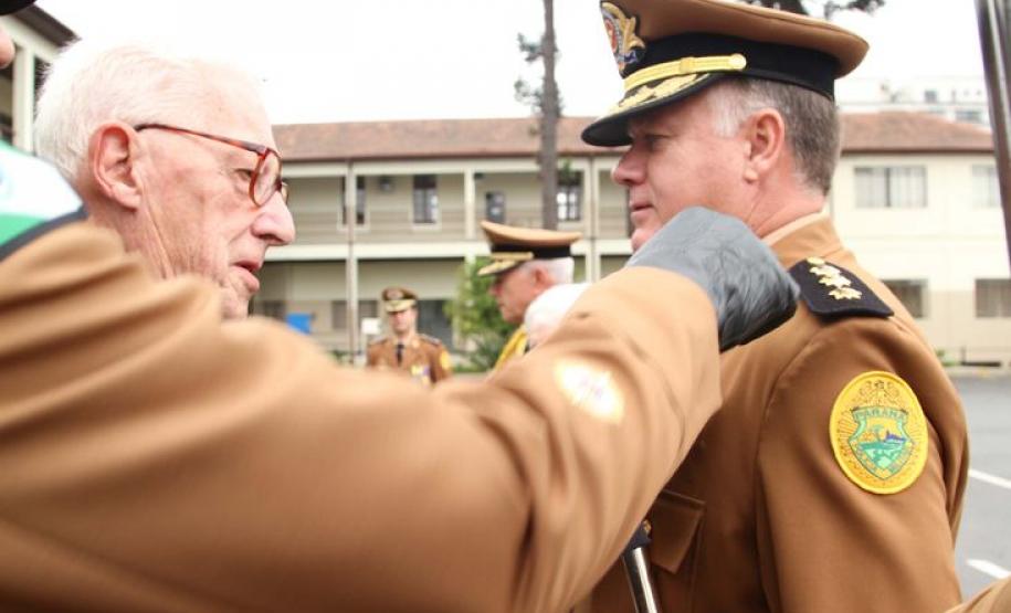 Medalhas “Patrono Coronel João Gualberto” são entregues pela PM em Curitiba