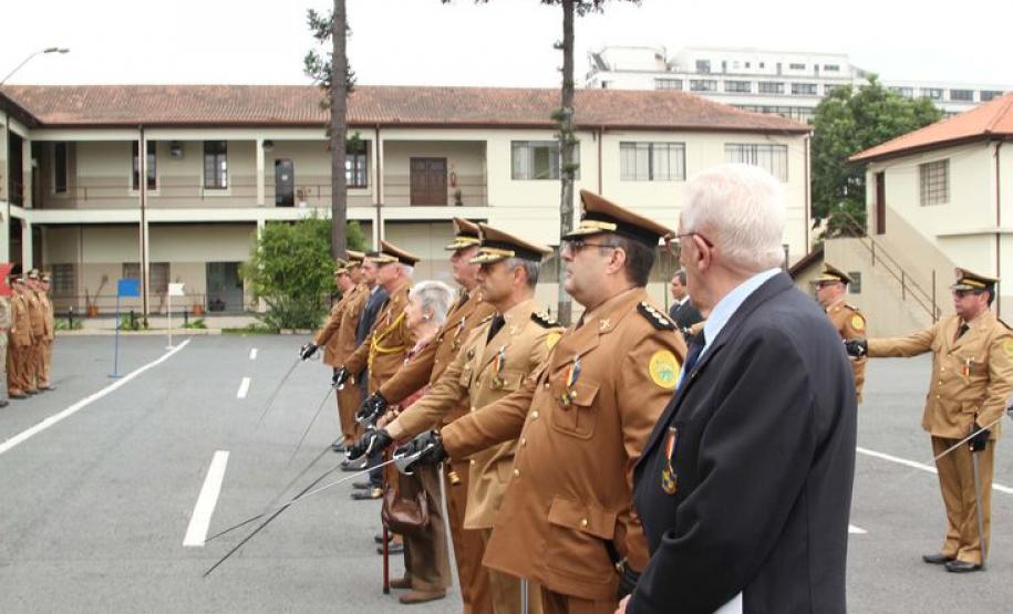 Medalhas “Patrono Coronel João Gualberto” são entregues pela PM em Curitiba