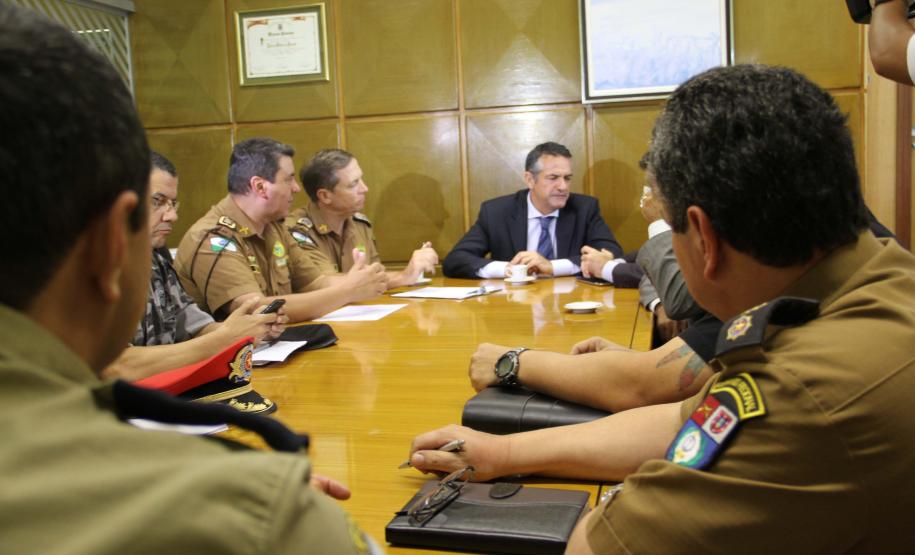 Reunião discute estratégias de combate a assaltos contra sacoleiros nas regiões Norte e Noroeste do Estado
