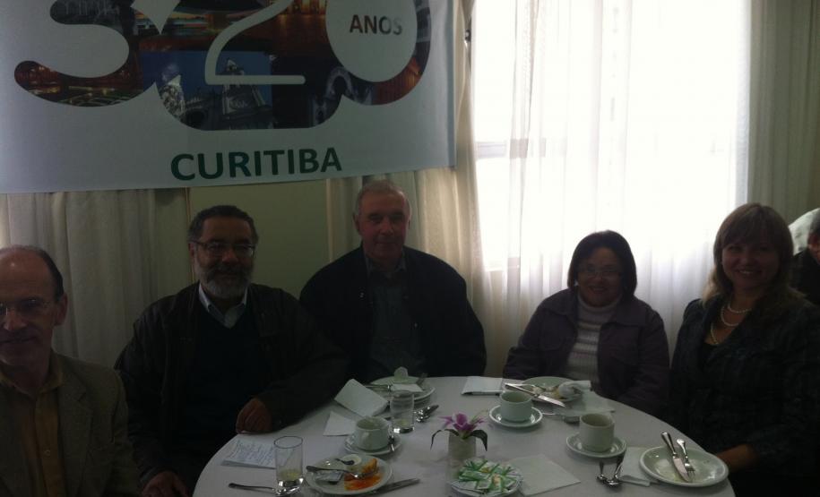 Antecipando comemorações dos 320 anos de Curitiba a Regional da Matriz promoveu café matinal no Hotel Lancaster com lideranças comunitárias e participação do Prefeito Municipal.
