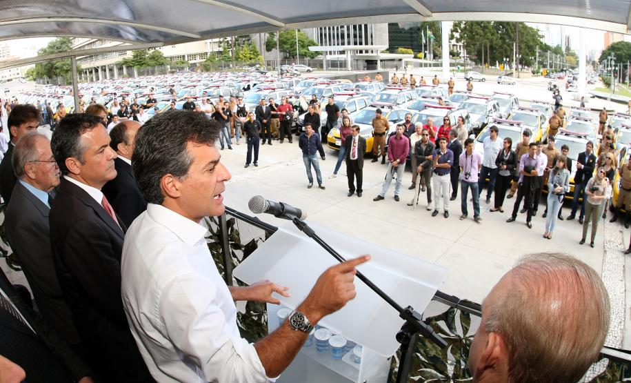 Entrega de viaturas para as polícias civil e militar