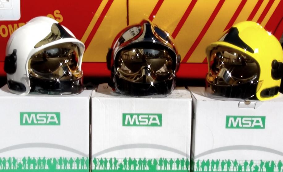 Corpo de Bombeiros do Paraná adquire novos equipamentos Corpo de Bombeiros do Paraná adquire novos equipamentos