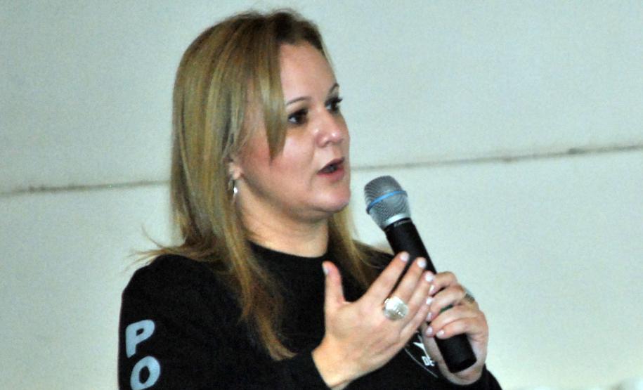 Policiais da Denarc ministram palestra sobre prevenção às drogas em escolas
