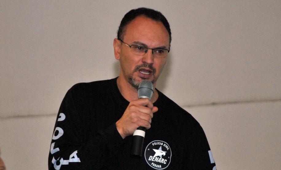 Policiais da Denarc ministram palestra sobre prevenção às drogas em escolas