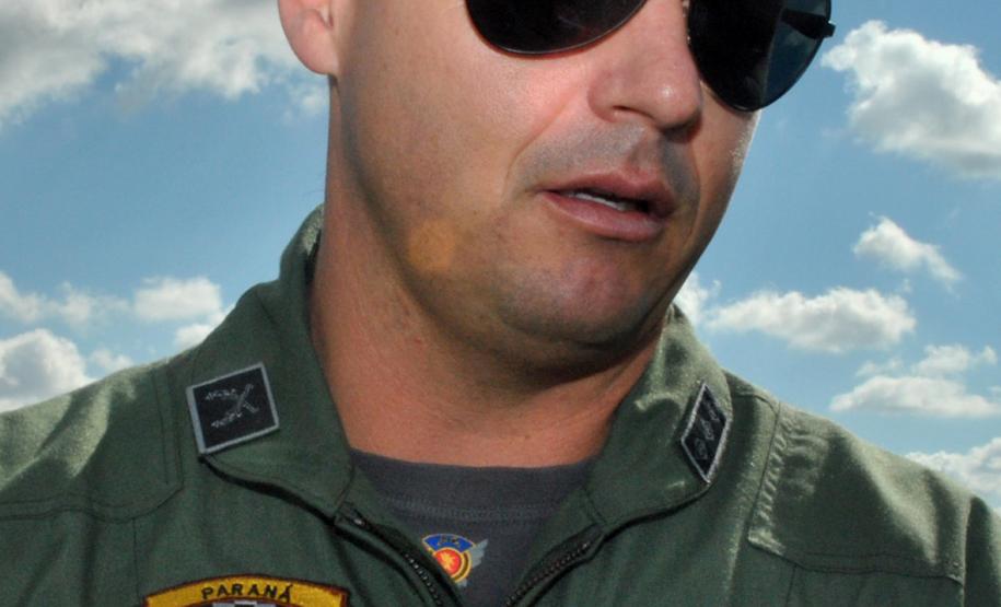 Graer simula resgate com uso de rapel