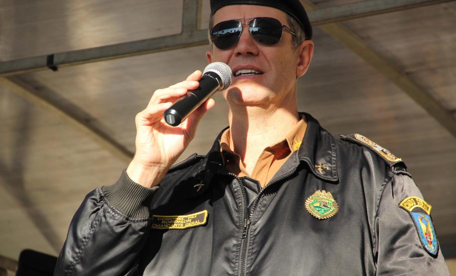 Polícia Militar promove sargentos e entrega medalha de sangue