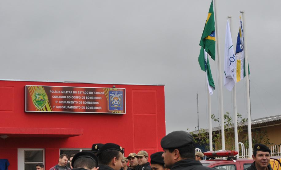 Governo do Estado entrega novo quartel e viaturas para o Corpo de Bombeiros em Pinhais